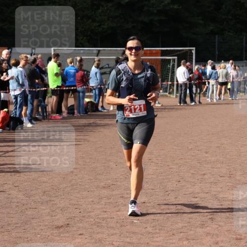 27.09.2026 - 35. Volkslauf durch das schöne Alstertal Strokosch-Dieckow http://msf.ph/oto/10574263 27.09.2026 12:27:42 Ziel 2121 meine-sportfotos.de