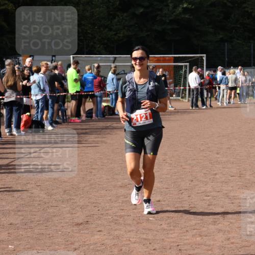 27.09.2026 - 35. Volkslauf durch das schöne Alstertal Strokosch-Dieckow http://msf.ph/oto/10574273 27.09.2026 12:27:42 Ziel 2121 meine-sportfotos.de