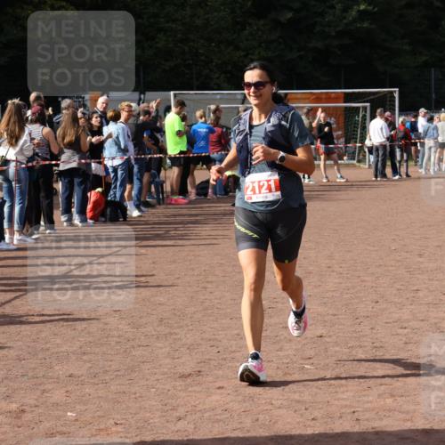 27.09.2026 - 35. Volkslauf durch das schöne Alstertal Strokosch-Dieckow http://msf.ph/oto/10574288 27.09.2026 12:27:42 Ziel 2121 meine-sportfotos.de