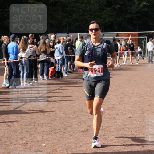 27.09.2026 - 35. Volkslauf durch das schöne Alstertal Strokosch-Dieckow http://msf.ph/oto/10574317 27.09.2026 12:27:43 Ziel 2121 meine-sportfotos.de