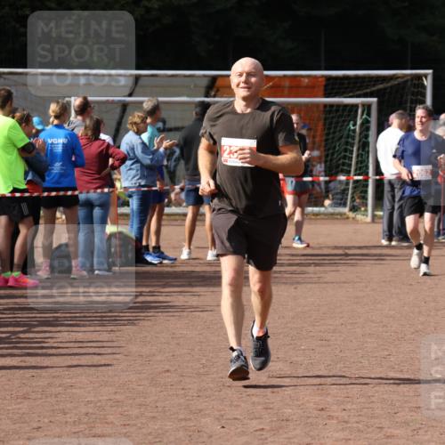27.09.2026 - 35. Volkslauf durch das schöne Alstertal Strokosch-Dieckow http://msf.ph/oto/10574334 27.09.2026 12:28:10 Ziel 2018, 2062, 2063, 2258, 2302 meine-sportfotos.de