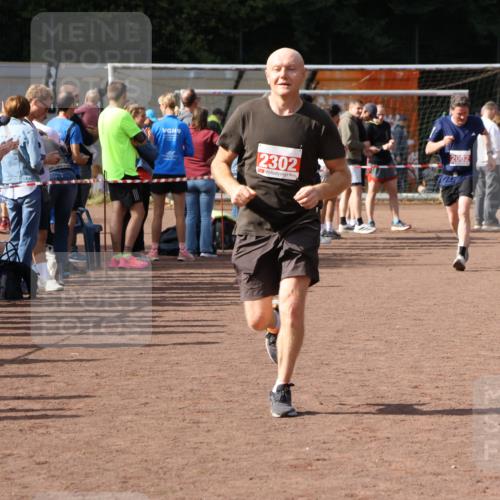 27.09.2026 - 35. Volkslauf durch das schöne Alstertal Strokosch-Dieckow http://msf.ph/oto/10574356 27.09.2026 12:28:11 Ziel 2018, 2062, 2063, 2258, 2302 meine-sportfotos.de