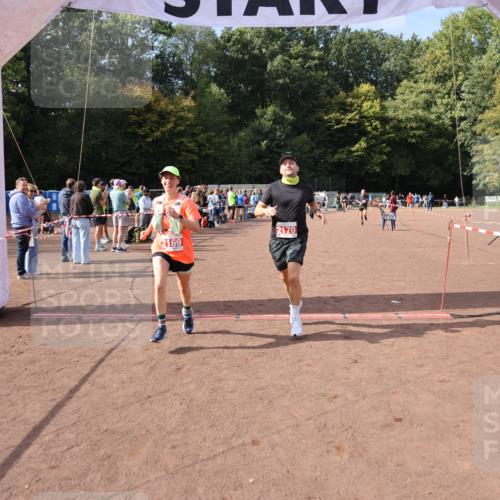 27.09.2026 - 35. Volkslauf durch das schöne Alstertal Strokosch-Dieckow http://msf.ph/oto/10574600 27.09.2026 12:28:47 Ziel 2169, 2170, 2360 meine-sportfotos.de
