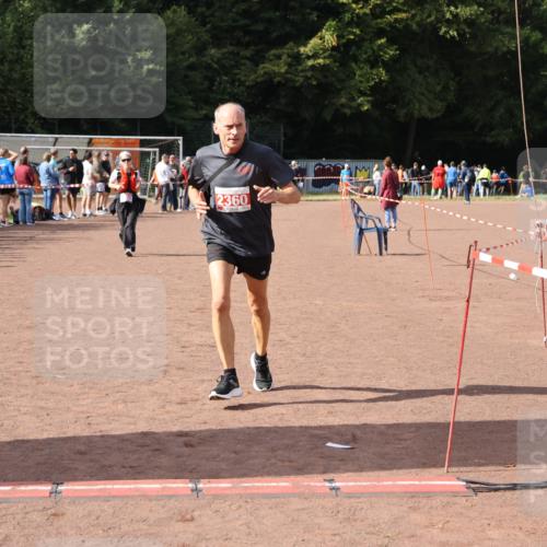 27.09.2026 - 35. Volkslauf durch das schöne Alstertal Strokosch-Dieckow http://msf.ph/oto/10574636 27.09.2026 12:28:52 Ziel 1075, 2360 meine-sportfotos.de