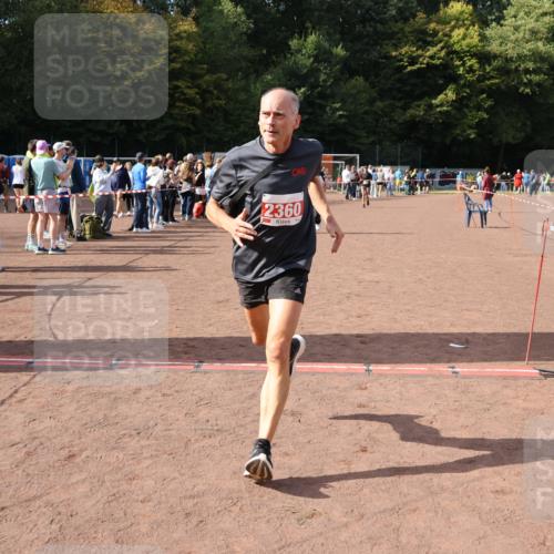 27.09.2026 - 35. Volkslauf durch das schöne Alstertal Strokosch-Dieckow http://msf.ph/oto/10574687 27.09.2026 12:28:53 Ziel 1075, 2360 meine-sportfotos.de