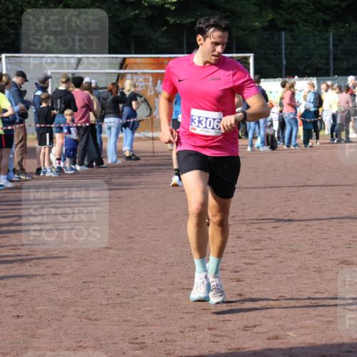 27.09.2026 - 35. Volkslauf durch das schöne Alstertal Strokosch-Dieckow http://msf.ph/oto/10574762 27.09.2026 11:20:20 Ziel 3166, 3306, 3380 meine-sportfotos.de