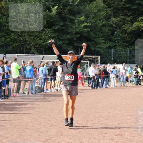 27.09.2026 - 35. Volkslauf durch das schöne Alstertal Strokosch-Dieckow http://msf.ph/oto/10574770 27.09.2026 12:29:02 Ziel 1093 meine-sportfotos.de