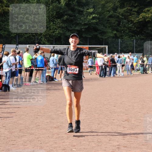27.09.2026 - 35. Volkslauf durch das schöne Alstertal Strokosch-Dieckow http://msf.ph/oto/10574837 27.09.2026 12:29:03 Ziel 1093 meine-sportfotos.de
