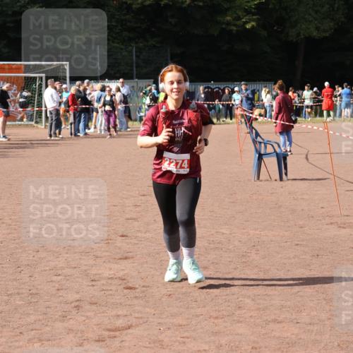 27.09.2026 - 35. Volkslauf durch das schöne Alstertal Strokosch-Dieckow http://msf.ph/oto/10574919 27.09.2026 12:29:22 Ziel 2274 meine-sportfotos.de