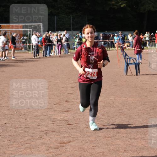 27.09.2026 - 35. Volkslauf durch das schöne Alstertal Strokosch-Dieckow http://msf.ph/oto/10574934 27.09.2026 12:29:22 Ziel 2274 meine-sportfotos.de