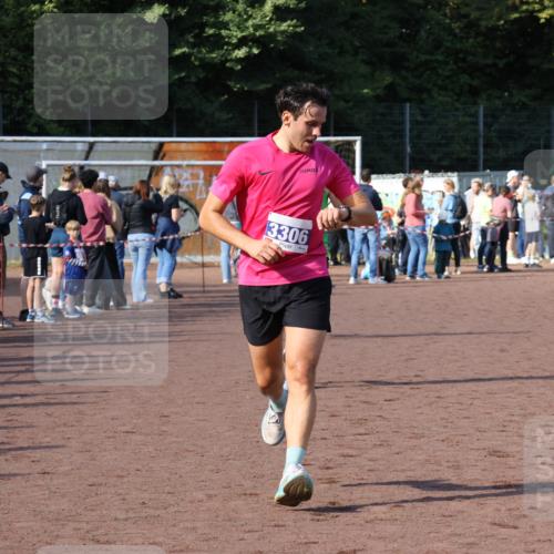 27.09.2026 - 35. Volkslauf durch das schöne Alstertal Strokosch-Dieckow http://msf.ph/oto/10574943 27.09.2026 11:20:20 Ziel 3166, 3306, 3380 meine-sportfotos.de