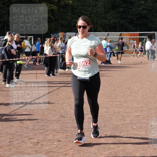 27.09.2026 - 35. Volkslauf durch das schöne Alstertal Strokosch-Dieckow http://msf.ph/oto/10575088 27.09.2026 12:34:30 Ziel 2092 meine-sportfotos.de