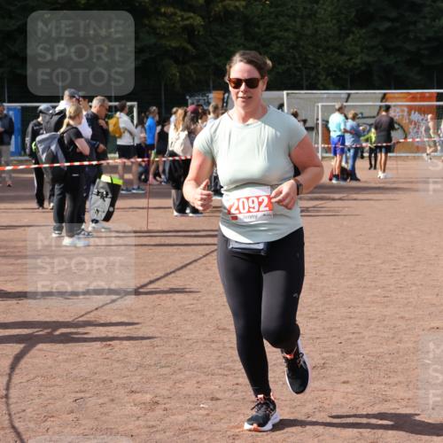 27.09.2026 - 35. Volkslauf durch das schöne Alstertal Strokosch-Dieckow http://msf.ph/oto/10575102 27.09.2026 12:34:30 Ziel 2092 meine-sportfotos.de
