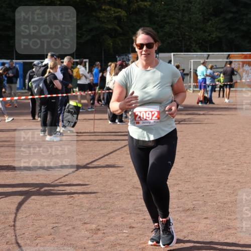27.09.2026 - 35. Volkslauf durch das schöne Alstertal Strokosch-Dieckow http://msf.ph/oto/10575107 27.09.2026 12:34:30 Ziel 2092 meine-sportfotos.de