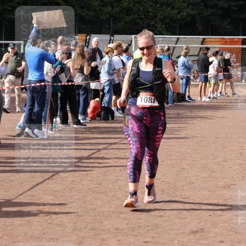 27.09.2026 - 35. Volkslauf durch das schöne Alstertal Strokosch-Dieckow http://msf.ph/oto/10575190 27.09.2026 12:29:35 Ziel 1081, 2055 meine-sportfotos.de