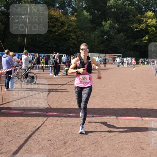 27.09.2026 - 35. Volkslauf durch das schöne Alstertal Strokosch-Dieckow http://msf.ph/oto/10575208 27.09.2026 12:34:51 Ziel 2029, 2030, 2252, 2263 meine-sportfotos.de