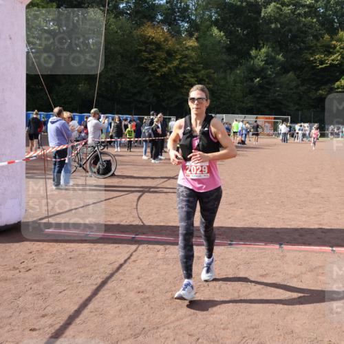 27.09.2026 - 35. Volkslauf durch das schöne Alstertal Strokosch-Dieckow http://msf.ph/oto/10575228 27.09.2026 12:34:51 Ziel 2029, 2030, 2252, 2263 meine-sportfotos.de