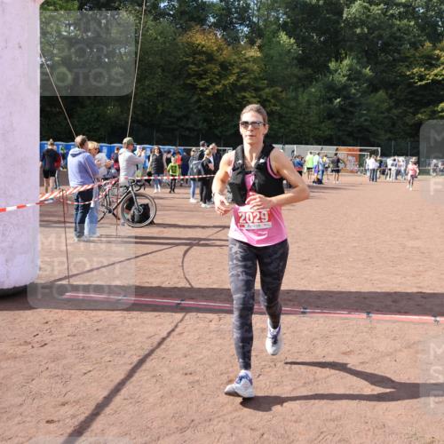 27.09.2026 - 35. Volkslauf durch das schöne Alstertal Strokosch-Dieckow http://msf.ph/oto/10575234 27.09.2026 12:34:51 Ziel 2029, 2030, 2252, 2263 meine-sportfotos.de