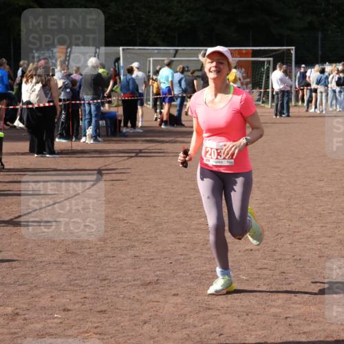 27.09.2026 - 35. Volkslauf durch das schöne Alstertal Strokosch-Dieckow http://msf.ph/oto/10575275 27.09.2026 12:34:59 Ziel 2030 meine-sportfotos.de