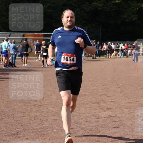 27.09.2026 - 35. Volkslauf durch das schöne Alstertal Strokosch-Dieckow http://msf.ph/oto/10575388 27.09.2026 12:35:17 Ziel 1654, 2094 meine-sportfotos.de