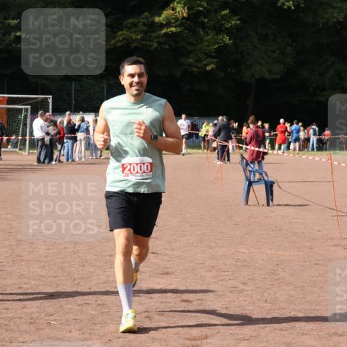 27.09.2026 - 35. Volkslauf durch das schöne Alstertal Strokosch-Dieckow http://msf.ph/oto/10575391 27.09.2026 12:29:44 Ziel 2000, 2053 meine-sportfotos.de