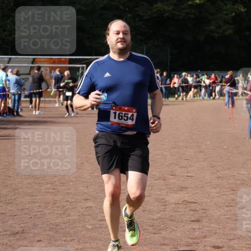 27.09.2026 - 35. Volkslauf durch das schöne Alstertal Strokosch-Dieckow http://msf.ph/oto/10575398 27.09.2026 12:35:17 Ziel 1654, 2094 meine-sportfotos.de