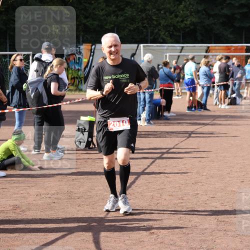 27.09.2026 - 35. Volkslauf durch das schöne Alstertal Strokosch-Dieckow http://msf.ph/oto/10575402 27.09.2026 12:35:29 Ziel 2010 meine-sportfotos.de