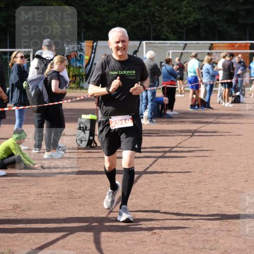 27.09.2026 - 35. Volkslauf durch das schöne Alstertal Strokosch-Dieckow http://msf.ph/oto/10575411 27.09.2026 12:35:29 Ziel 2010 meine-sportfotos.de