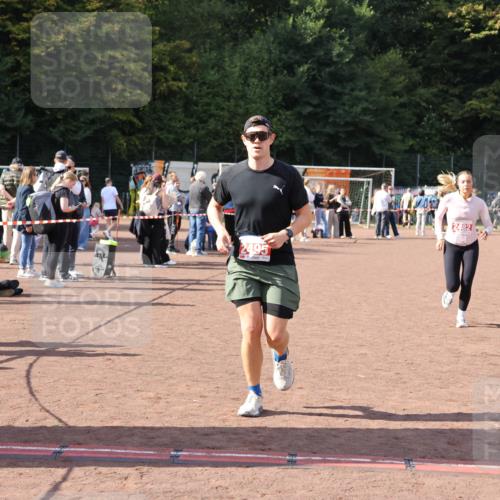 27.09.2026 - 35. Volkslauf durch das schöne Alstertal Strokosch-Dieckow http://msf.ph/oto/10575509 27.09.2026 12:36:00 Ziel 2482, 2495 meine-sportfotos.de
