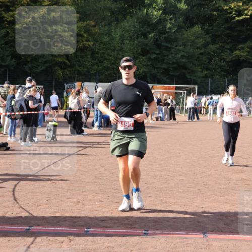 27.09.2026 - 35. Volkslauf durch das schöne Alstertal Strokosch-Dieckow http://msf.ph/oto/10575512 27.09.2026 12:36:00 Ziel 2482, 2495 meine-sportfotos.de