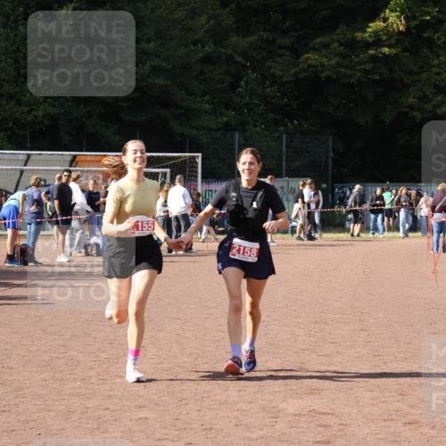 27.09.2026 - 35. Volkslauf durch das schöne Alstertal Strokosch-Dieckow http://msf.ph/oto/10575575 27.09.2026 12:36:23 Ziel 2155, 2158 meine-sportfotos.de