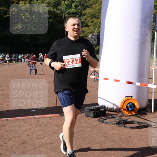 27.09.2026 - 35. Volkslauf durch das schöne Alstertal Strokosch-Dieckow http://msf.ph/oto/10575720 27.09.2026 12:36:51 Ziel 2237, 2968 meine-sportfotos.de
