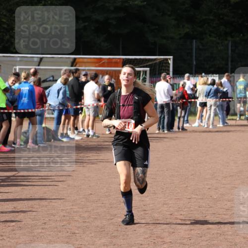 27.09.2026 - 35. Volkslauf durch das schöne Alstertal Strokosch-Dieckow http://msf.ph/oto/10575744 27.09.2026 12:30:02 Ziel 2210, 2211 meine-sportfotos.de