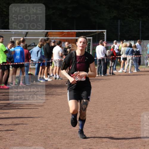 27.09.2026 - 35. Volkslauf durch das schöne Alstertal Strokosch-Dieckow http://msf.ph/oto/10575788 27.09.2026 12:30:02 Ziel 2210, 2211 meine-sportfotos.de