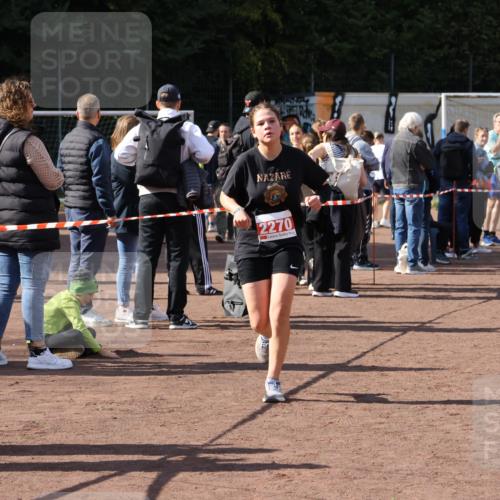 27.09.2026 - 35. Volkslauf durch das schöne Alstertal Strokosch-Dieckow http://msf.ph/oto/10575797 27.09.2026 12:37:31 Ziel 2270 meine-sportfotos.de