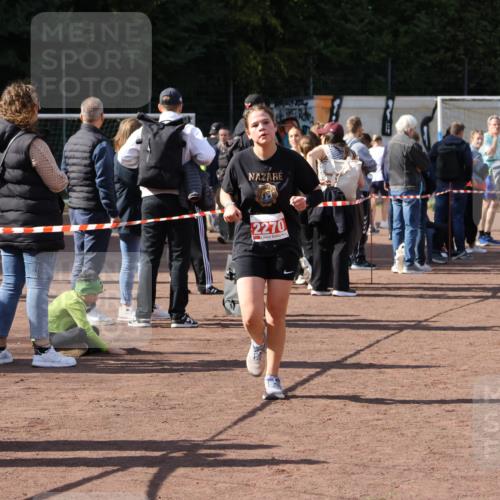 27.09.2026 - 35. Volkslauf durch das schöne Alstertal Strokosch-Dieckow http://msf.ph/oto/10575804 27.09.2026 12:37:31 Ziel 2270 meine-sportfotos.de
