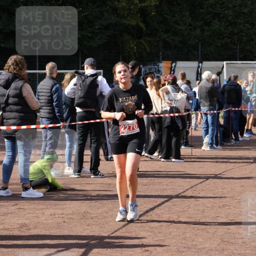 27.09.2026 - 35. Volkslauf durch das schöne Alstertal Strokosch-Dieckow http://msf.ph/oto/10575852 27.09.2026 12:37:31 Ziel 2270 meine-sportfotos.de