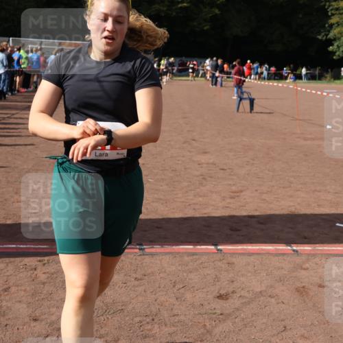 27.09.2026 - 35. Volkslauf durch das schöne Alstertal Strokosch-Dieckow http://msf.ph/oto/10575898 27.09.2026 12:30:07 Ziel 2210, 2211 meine-sportfotos.de