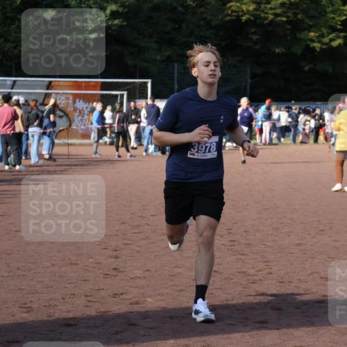 27.09.2026 - 35. Volkslauf durch das schöne Alstertal Strokosch-Dieckow http://msf.ph/oto/10575953 27.09.2026 11:20:01 Ziel 3398, 3978 meine-sportfotos.de