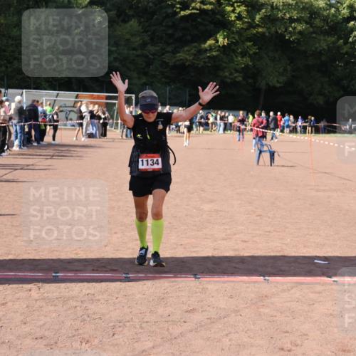 27.09.2026 - 35. Volkslauf durch das schöne Alstertal Strokosch-Dieckow http://msf.ph/oto/10576078 27.09.2026 12:38:04 Ziel 1134, 2341, 2959 meine-sportfotos.de