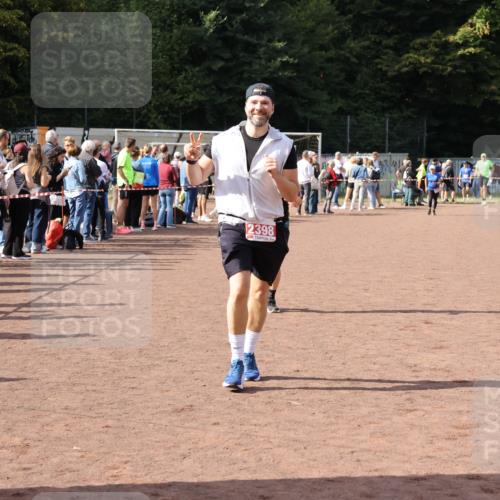 27.09.2026 - 35. Volkslauf durch das schöne Alstertal Strokosch-Dieckow http://msf.ph/oto/10576079 27.09.2026 12:30:24 Ziel 1074, 1104, 2398 meine-sportfotos.de