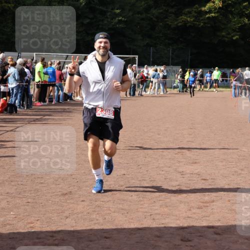 27.09.2026 - 35. Volkslauf durch das schöne Alstertal Strokosch-Dieckow http://msf.ph/oto/10576107 27.09.2026 12:30:25 Ziel 1074, 1104, 2398 meine-sportfotos.de