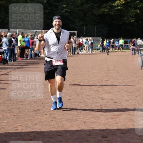 27.09.2026 - 35. Volkslauf durch das schöne Alstertal Strokosch-Dieckow http://msf.ph/oto/10576115 27.09.2026 12:30:25 Ziel 1074, 1104, 2398 meine-sportfotos.de