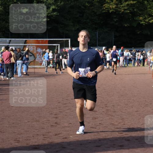 27.09.2026 - 35. Volkslauf durch das schöne Alstertal Strokosch-Dieckow http://msf.ph/oto/10576130 27.09.2026 11:20:01 Ziel 3398, 3978 meine-sportfotos.de