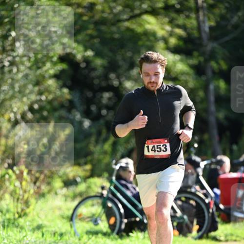 27.09.2026 - 35. Volkslauf durch das schöne Alstertal Dr. Thomas Lammeyer http://msf.ph/oto/10576167 27.09.2026 11:41:27 Laufen 1453 meine-sportfotos.de