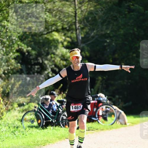 27.09.2026 - 35. Volkslauf durch das schöne Alstertal Dr. Thomas Lammeyer http://msf.ph/oto/10576221 27.09.2026 11:41:56 Laufen 1461, 1 meine-sportfotos.de
