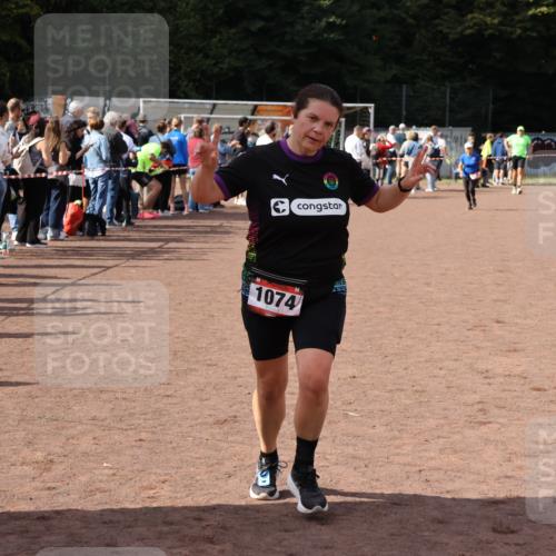 27.09.2026 - 35. Volkslauf durch das schöne Alstertal Strokosch-Dieckow http://msf.ph/oto/10576228 27.09.2026 12:30:27 Ziel 1074, 2398 meine-sportfotos.de