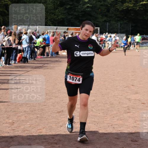27.09.2026 - 35. Volkslauf durch das schöne Alstertal Strokosch-Dieckow http://msf.ph/oto/10576235 27.09.2026 12:30:27 Ziel 1074, 2398 meine-sportfotos.de