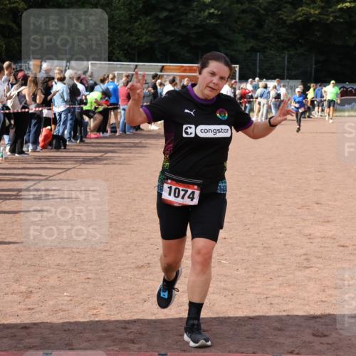 27.09.2026 - 35. Volkslauf durch das schöne Alstertal Strokosch-Dieckow http://msf.ph/oto/10576242 27.09.2026 12:30:28 Ziel 1074, 2398 meine-sportfotos.de