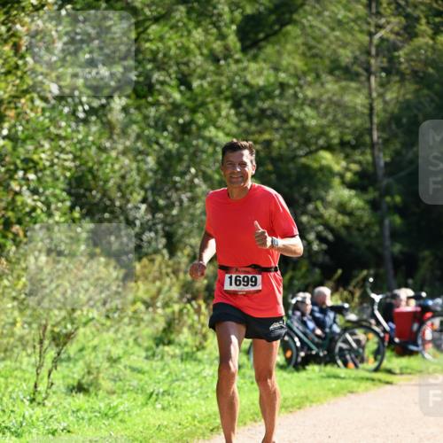 27.09.2026 - 35. Volkslauf durch das schöne Alstertal Dr. Thomas Lammeyer http://msf.ph/oto/10576267 27.09.2026 11:42:40 Laufen 1699 meine-sportfotos.de